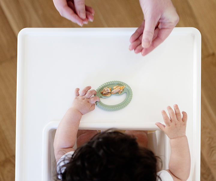 6 Must-Have Baby-Led Weaning Products– ezpz