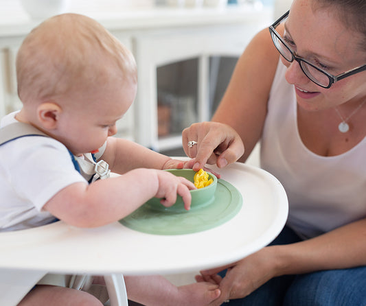 Starting Solids: Signs of Readiness | Feeding Tips