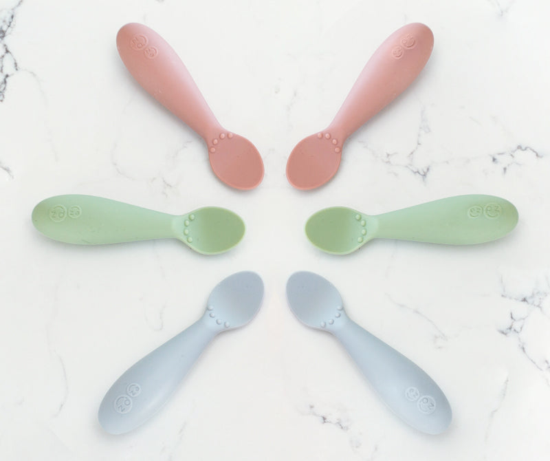 Why Use Two Spoons when Starting Solids?