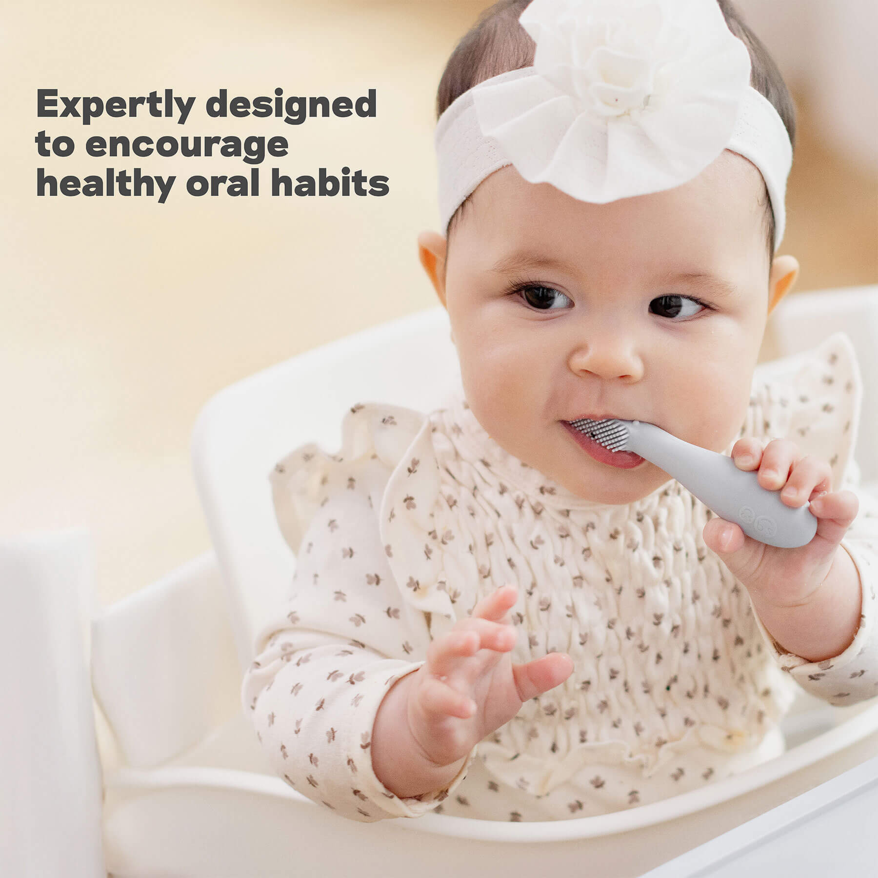 Baby-Led™ Toothbrush made of silicone by ezpz