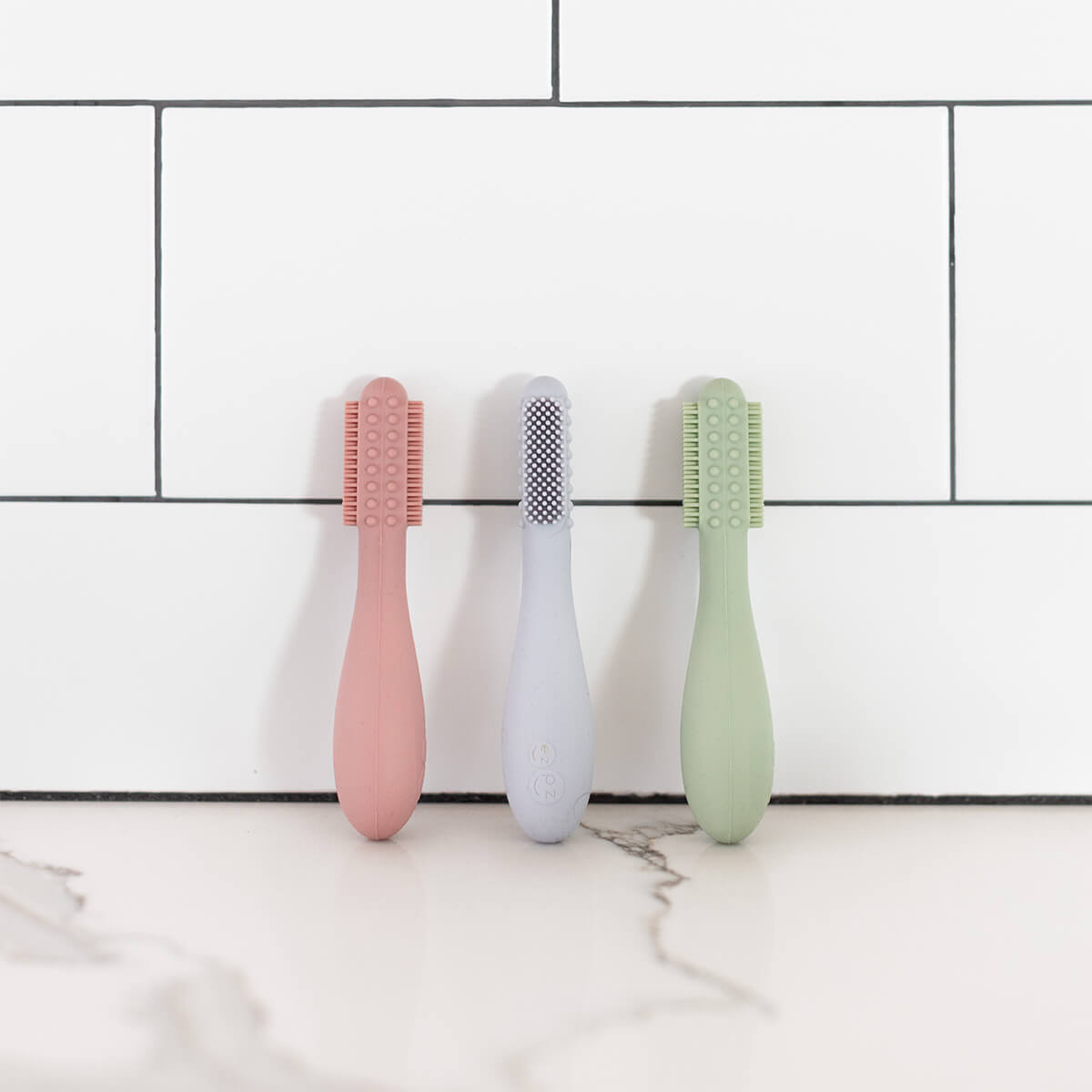 Baby-Led™ Toothbrush made of silicone by ezpz