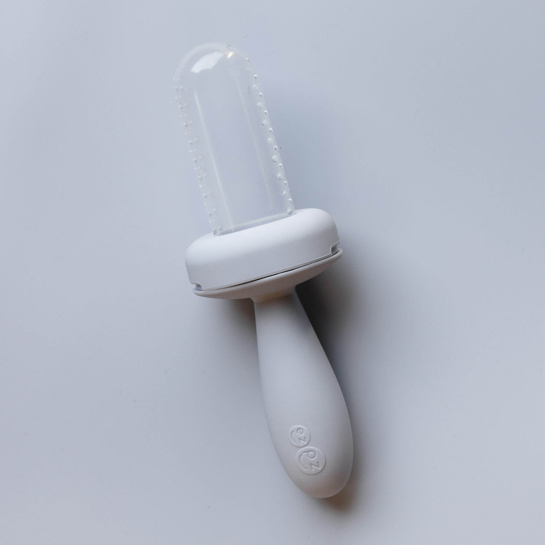 ezpz Gumline Feeder in Pewter Gray