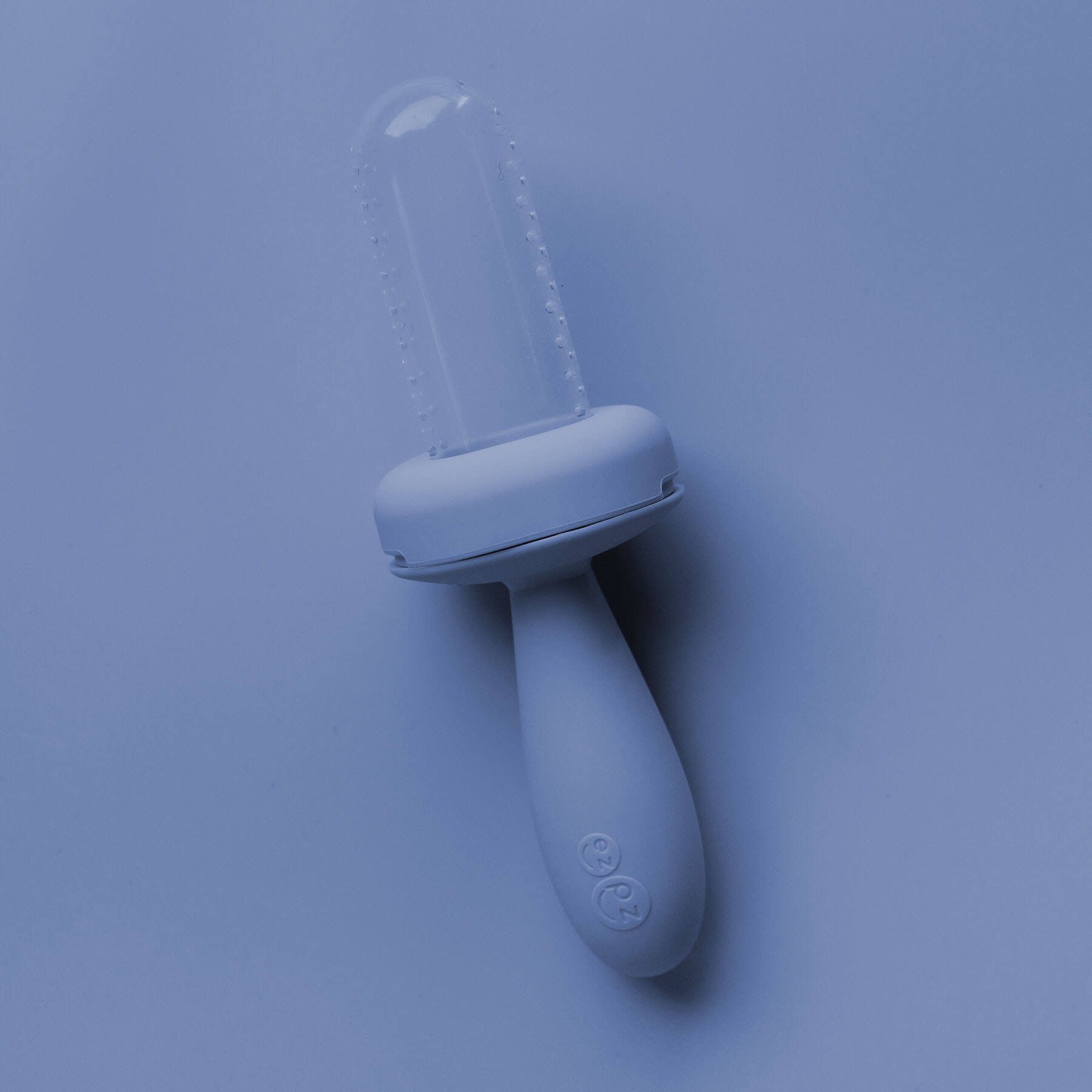 ezpz Gumline Feeder in Indigo Blue