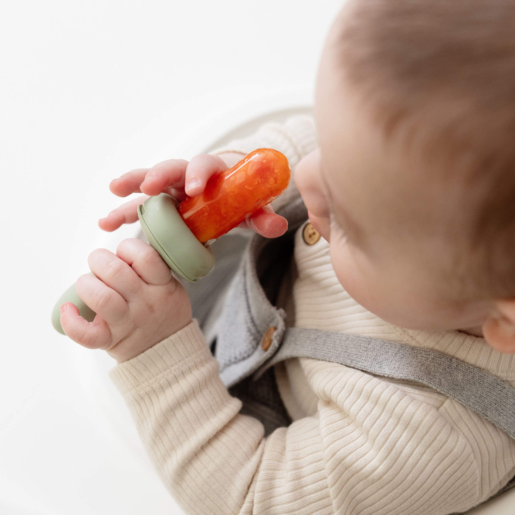 ezpz Gumline Feeder in Sage Green