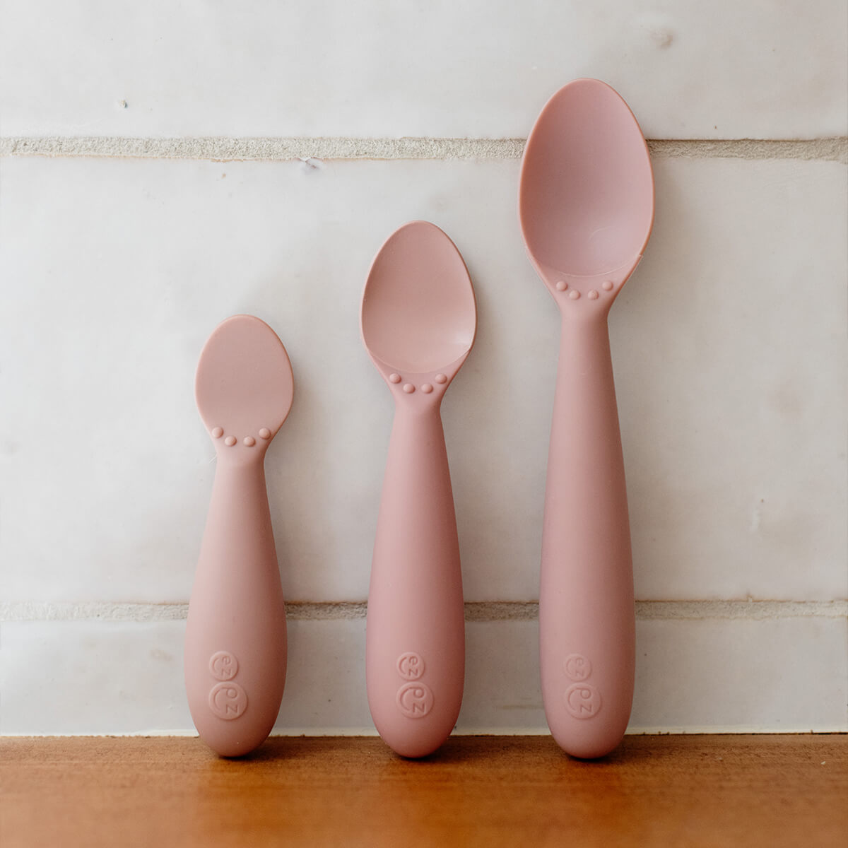 ezpz Developmental Utensil Set in Blush