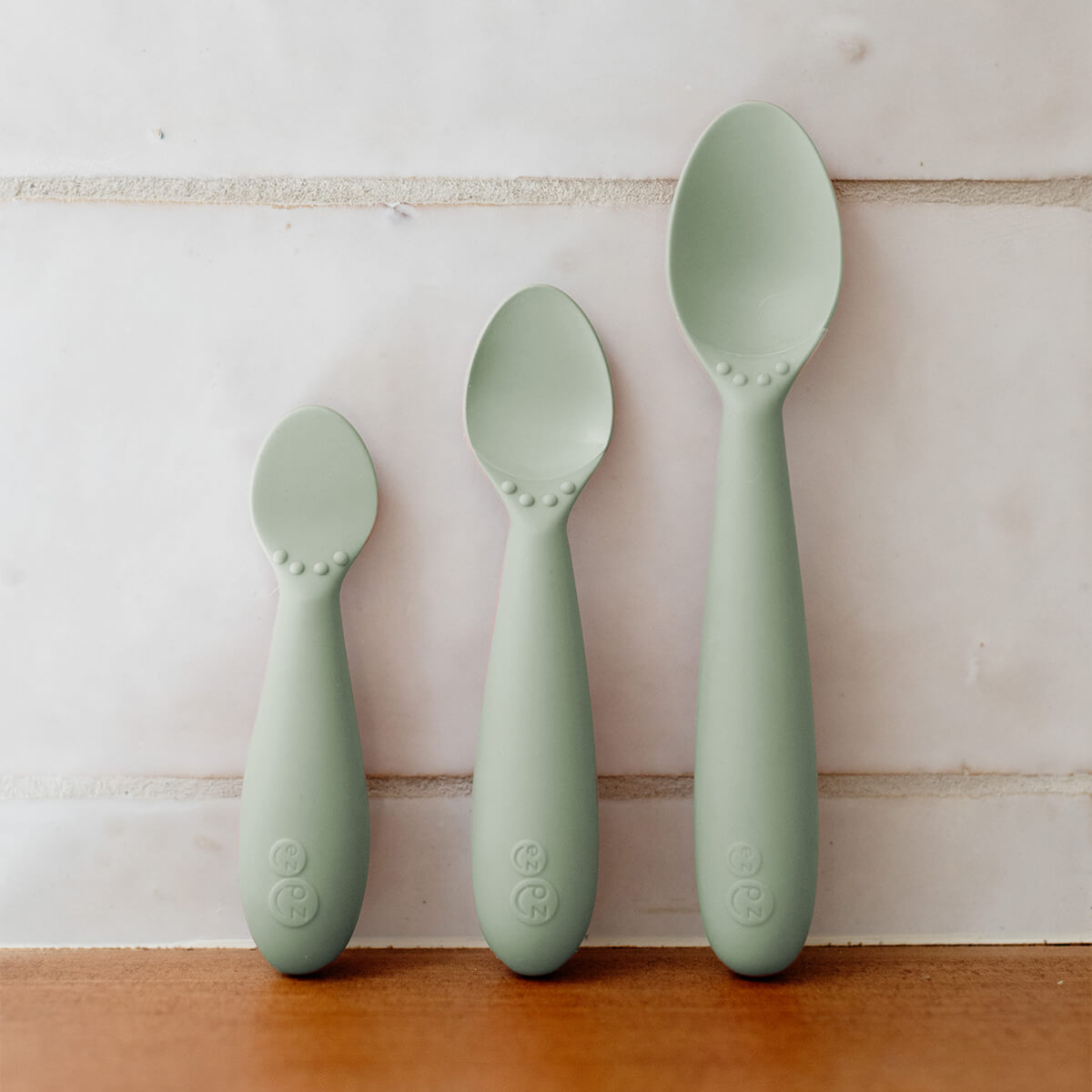ezpz Developmental Utensil Set in Sage